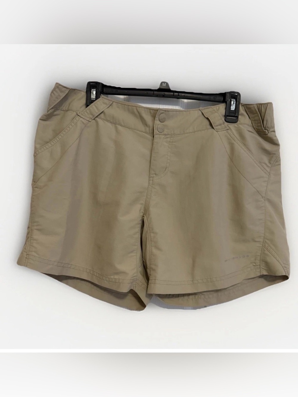 Columbia Coral Point II Shorts Women’s L  Beige Khaki Nylon Omni Shade 6" Inseam